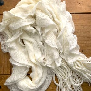 Women’s scarf